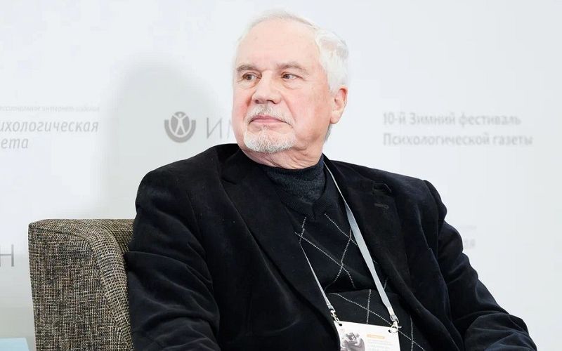 И.В. Добряков о сближении и разобщении внутри пары