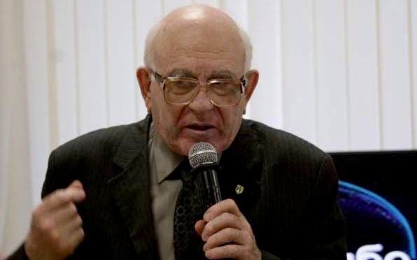 Е.А. Климов: «Стремиться не к карьере, а старательно служить делу»