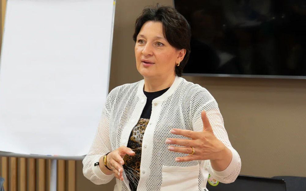 «Равный консультант» — основа социальной поддержки в современной России