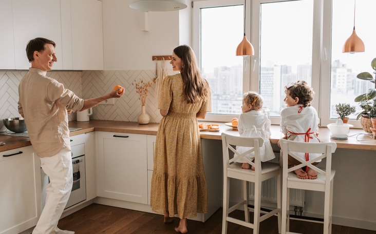 Ролевой конфликт работающей женщины и его преодоление как предмет научных исследований и задача гендерной политики