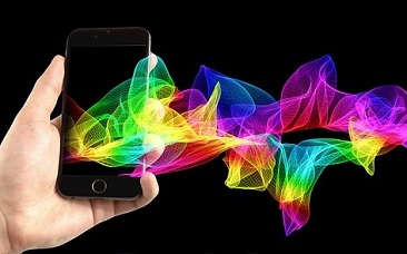 Стоит запретить смартфоны в школах? Комментарии психологов