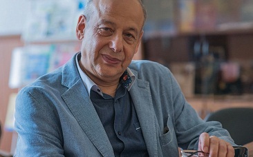 Александр Асмолов о Тони Роббинсе: конвейер сфабрикованного счастья