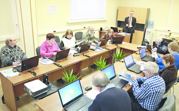 Москва: проект по обучению людей старшего возраста