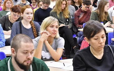 Москва: лекция для родителей о поведении школьников