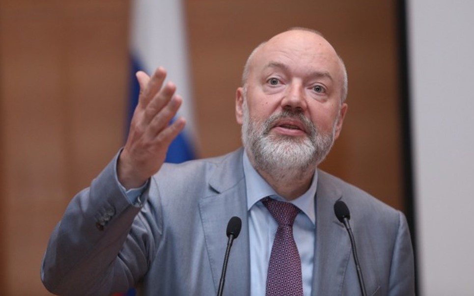 Поправки в Конституцию РФ: дети не достояние, а приоритет